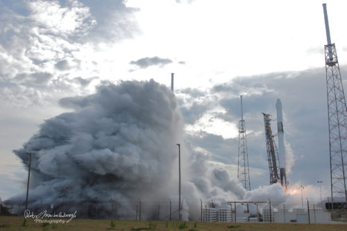 SpaceX Falcon 9 raket rookwolken